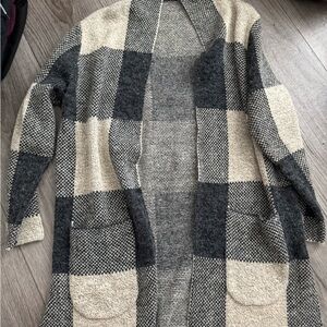 SHEIN Black and Cream Knit Cardigan